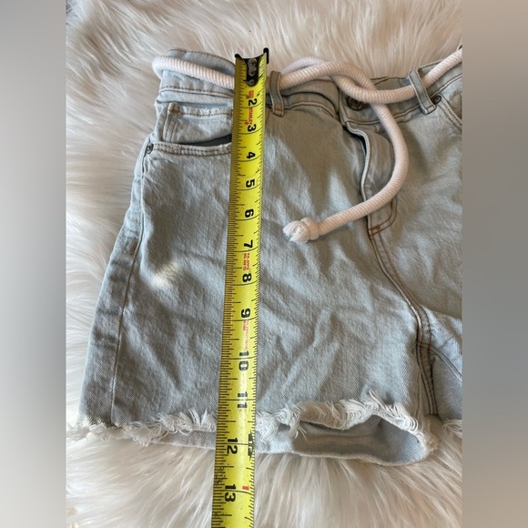 LOFT The Cut Off Light Denim Shorts with rope belt - size 2 - Picture 5 of 6